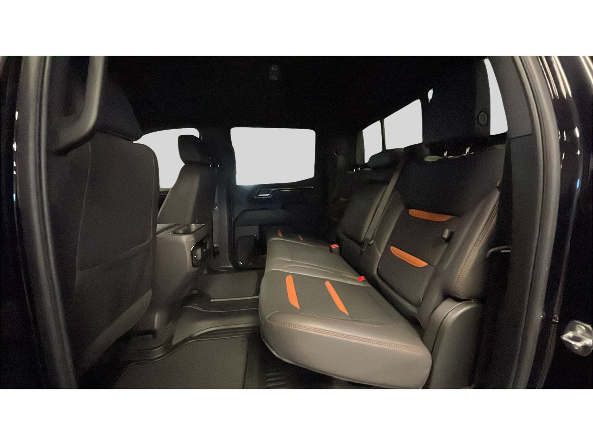 Used 2024 GMC Sierra 1500 AT4 w/ Technology Package AWD/4WD image 14