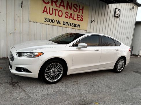 Used 2016 Ford Fusion SE w/ Equipment Group 202A image 4