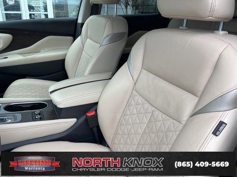 Used 2023 Nissan Murano Platinum w/ Cargo Package image 4