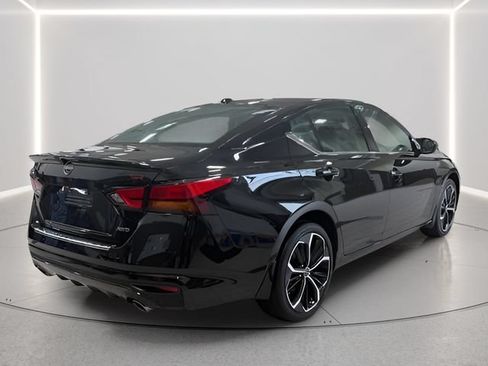 Used 2023 Nissan Altima 2.5 SR w/ SR Premium Package AWD/4WD image 26