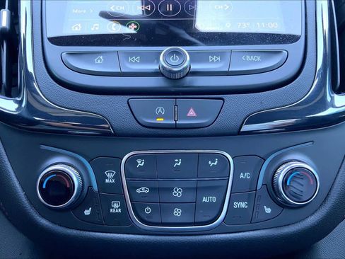 Used 2024 Chevrolet Equinox RS w/ RS Leather Package FWD image 35