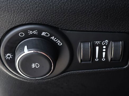 Used 2024 Jeep Compass Latitude w/ Convenience Group image 21