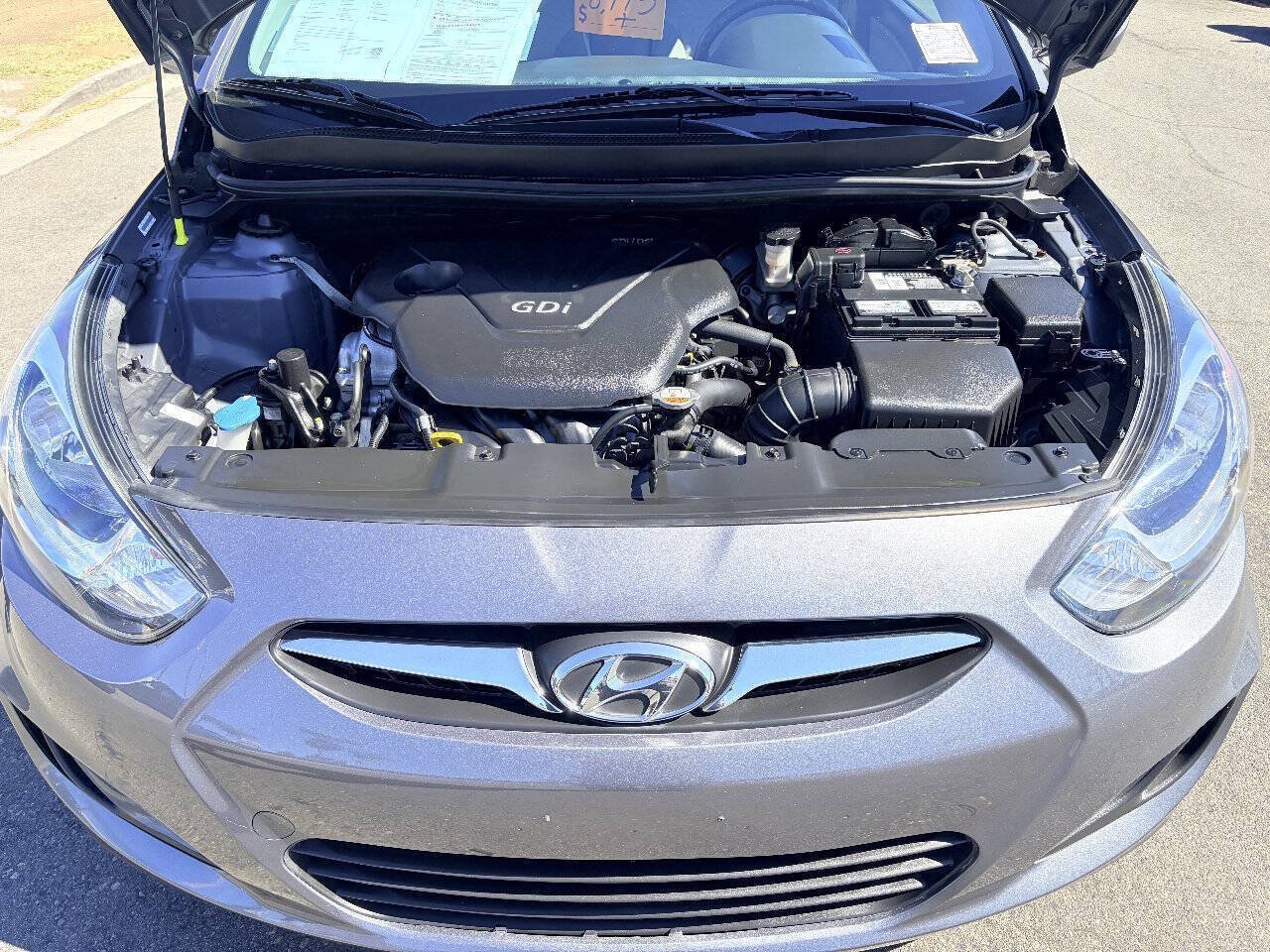 Used 2013 Hyundai Accent GLS FWD image 12