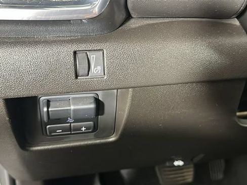 Used 2023 GMC Canyon Elevation w/ Convenience Package AWD/4WD image 19
