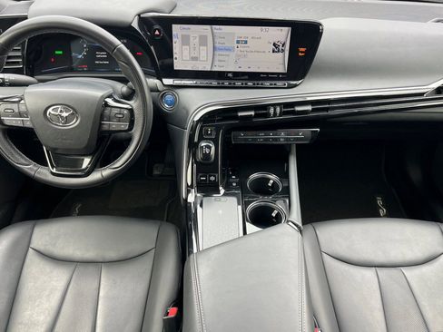 Certified 2022 Toyota Mirai w/ Advanced Technology Package RWD image 4