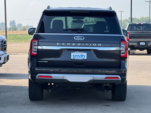 Used 2024 Ford Expedition Limited image 4