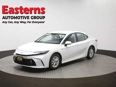 Used 2025 Toyota Camry LE FWD image 56