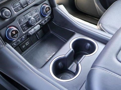 Certified 2023 Chevrolet Suburban Premier image 18