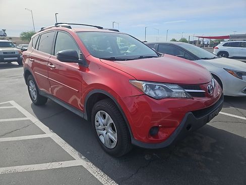 Used 2015 Toyota RAV4 LE AWD/4WD image 4
