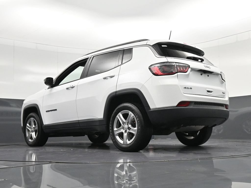 Used 2023 Jeep Compass Latitude AWD/4WD image 24