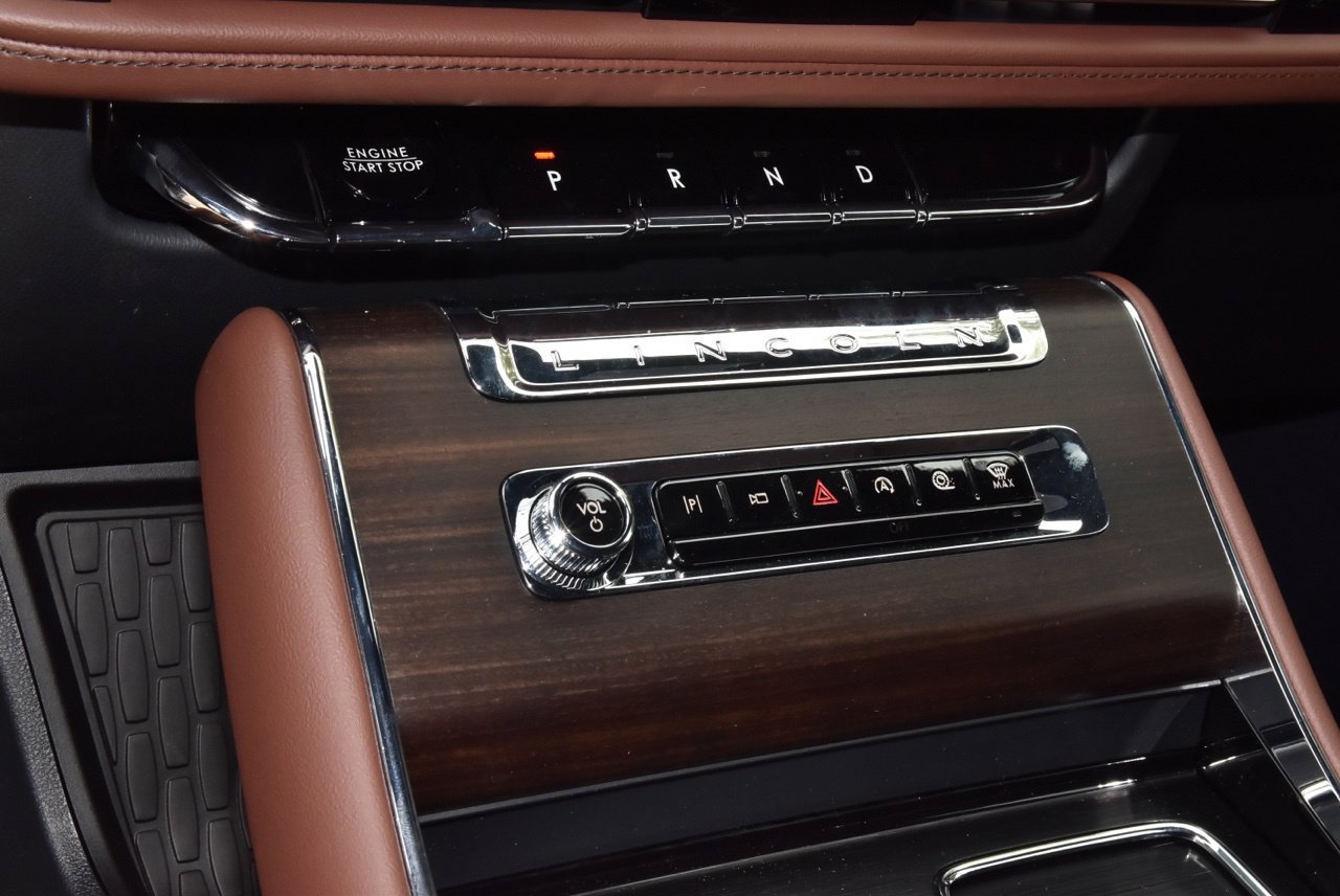 New 2027 Lincoln Aviator Reserve w/ Jet Appearance Package RWD image 30