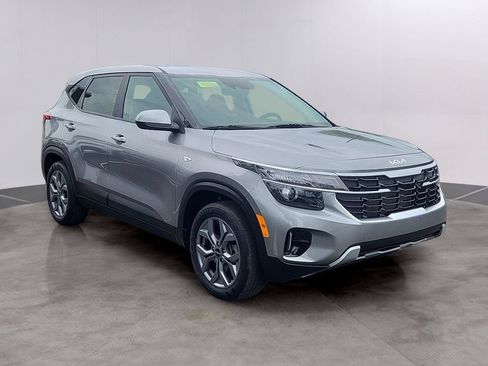 Certified 2024 Kia Seltos LX AWD/4WD image 3