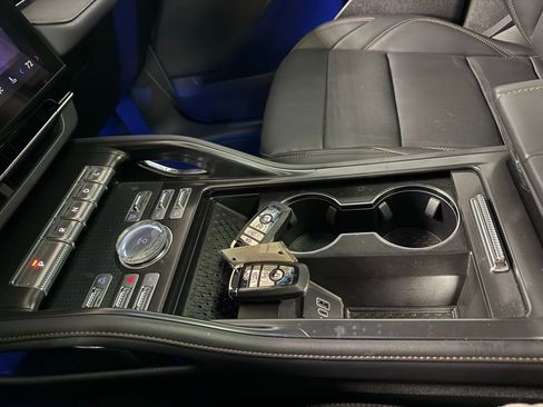 Used 2024 Lincoln Nautilus Premier w/ Equipment Group 102A image 14