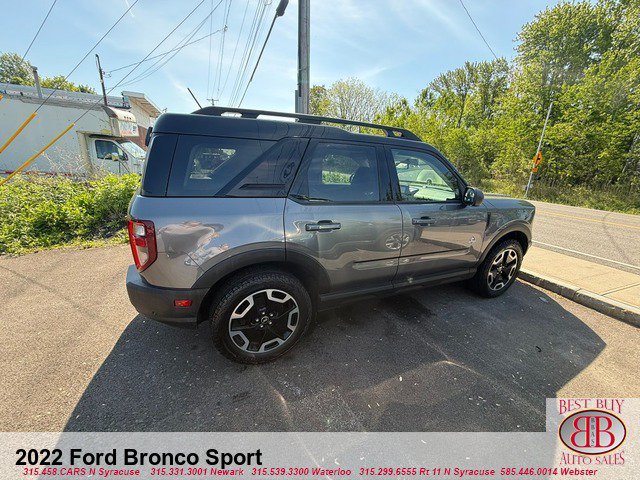 Used 2022 Ford Bronco Sport Outer Banks w/ Tech Package AWD/4WD image 2