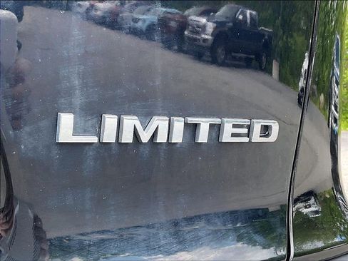 Used 2021 Jeep Cherokee Limited w/ Trailer Tow Group AWD/4WD image 27
