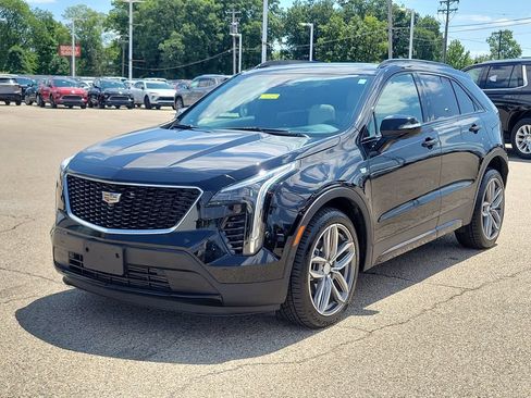Used 2020 Cadillac XT4 Sport AWD/4WD image 2