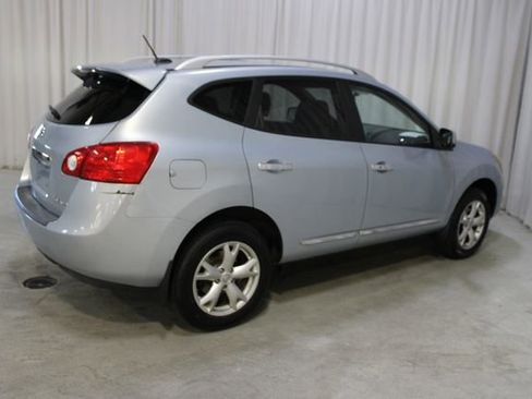 Used 2011 Nissan Rogue SV w/ Premium Pkg image 29
