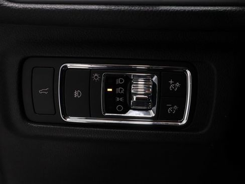 Used 2021 Lincoln Corsair Reserve w/ Equipment Group 201A image 24