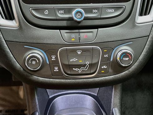 Used 2025 Chevrolet Malibu RS FWD image 16