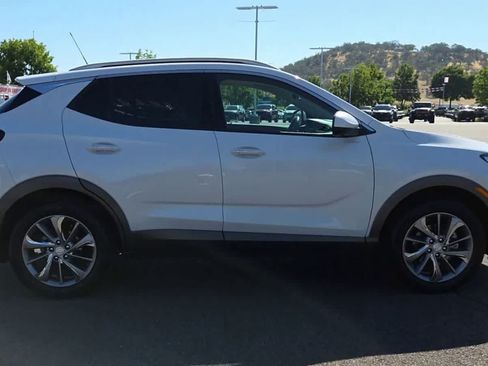Used 2021 Buick Encore GX Essence w/ Advanced Technology Package AWD/4WD image 9