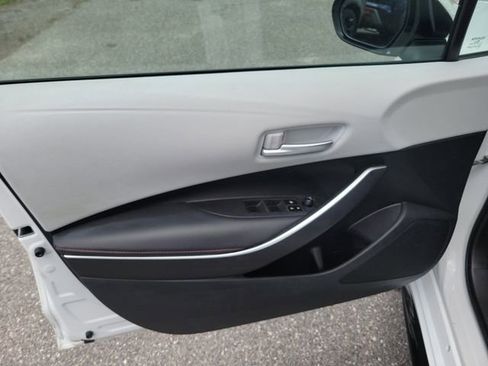 Used 2024 Toyota Corolla SE image 16