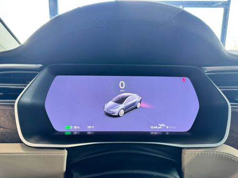 Used 2017 Tesla Model X 90D image 30