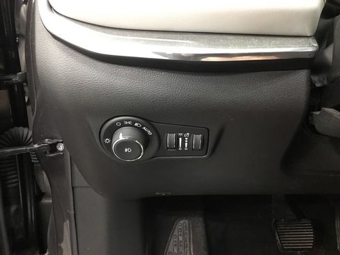 Used 2024 Jeep Compass Limited AWD/4WD image 12