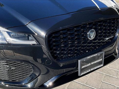 Used 2024 Jaguar XF R-Dynamic SE image 29