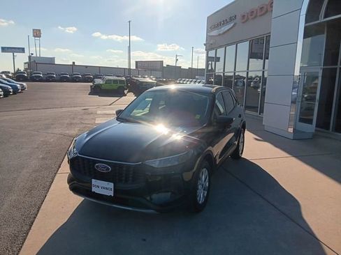 Used 2023 Ford Escape Active w/ Tech Pack #1 image 2