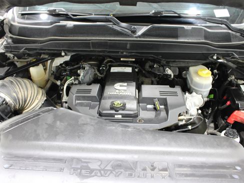 Used 2023 RAM 2500 Limited AWD/4WD image 44