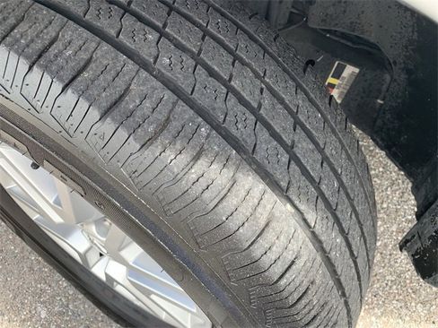 Used 2019 Nissan Frontier SV image 34