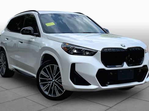 Used 2024 BMW X1 xDrive28i w/ M Sport Package AWD/4WD image 3