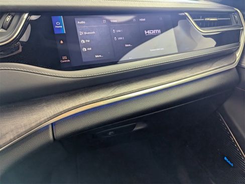 Used 2023 Jeep Grand Cherokee Overland image 24