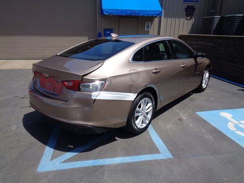 Used 2018 Chevrolet Malibu LT w/ LPO, Convenience Package 2 FWD image 7