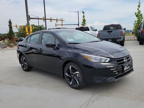 New 2025 Nissan Versa SR w/ Trunk Package image 4