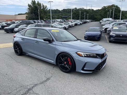 Used 2025 Honda Civic Type R image 6
