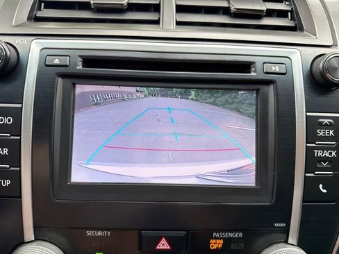 Used 2014 Toyota Camry SE FWD image 16