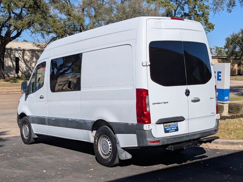 Used 2019 Mercedes-Benz Sprinter 144 image 7