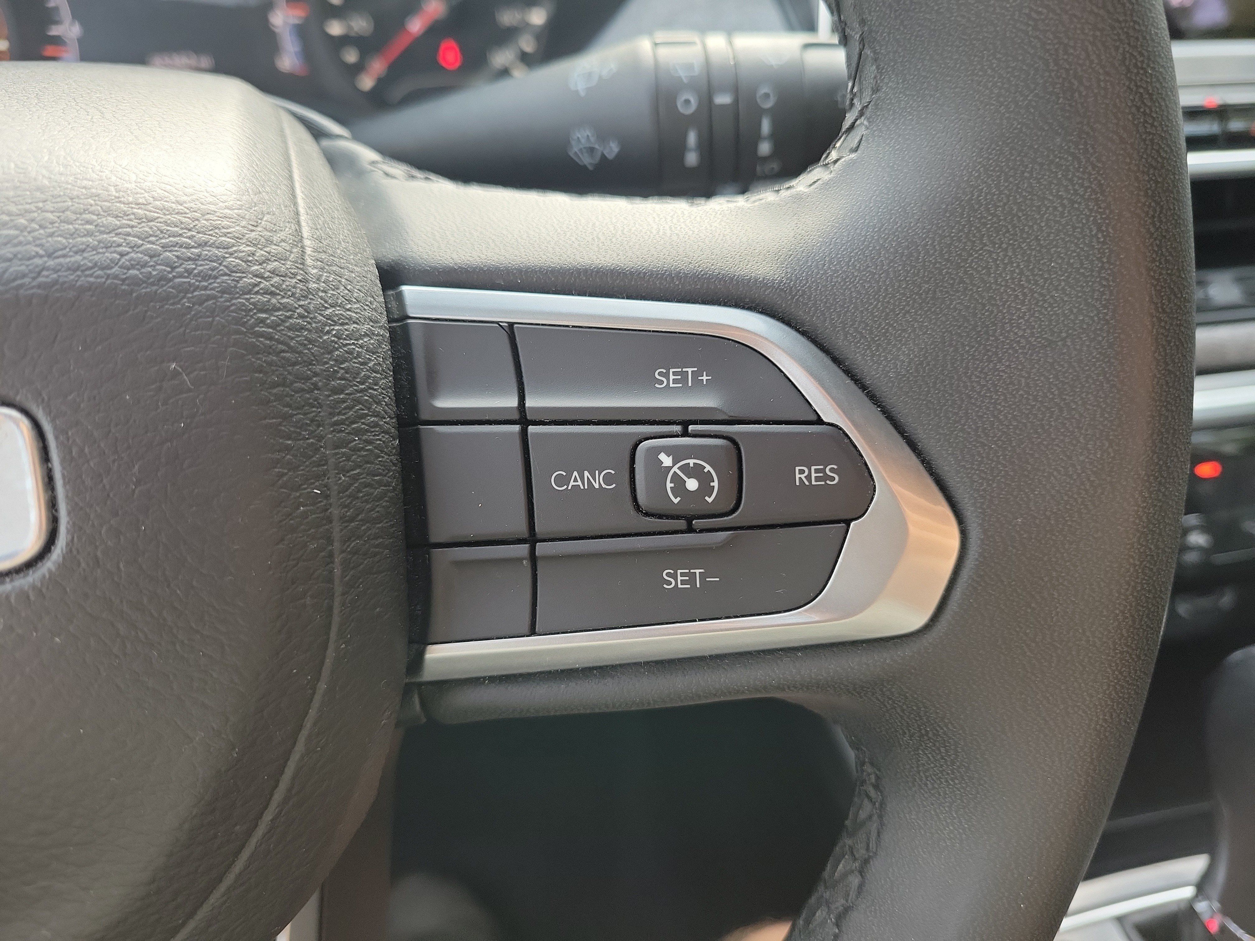 Used 2024 Jeep Compass Latitude AWD/4WD image 24
