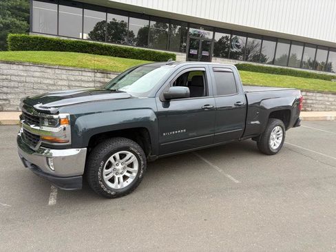 Used 2017 Chevrolet Silverado 1500 LT w/ All Star Edition AWD/4WD image 2