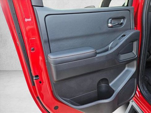 Used 2025 Nissan Frontier PRO-4X w/ Pro Convenience Package image 23