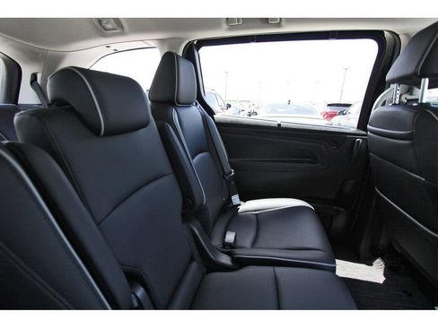 Used 2025 Honda Odyssey Touring image 14