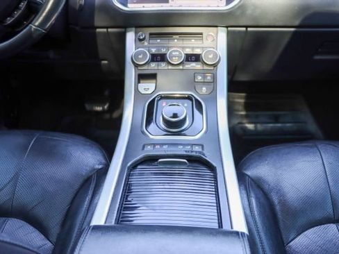 Used 2017 Land Rover Range Rover Evoque SE image 41