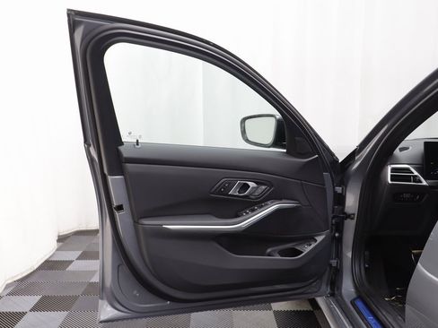 New 2026 BMW 330i xDrive Sedan w/ M Sport Package image 4