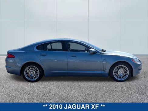Used 2010 Jaguar XF Luxury RWD image 6