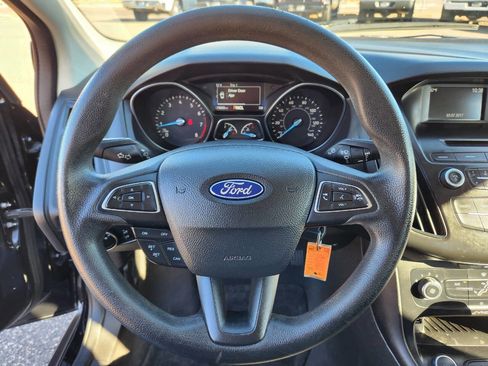 Used 2017 Ford Focus SE image 21