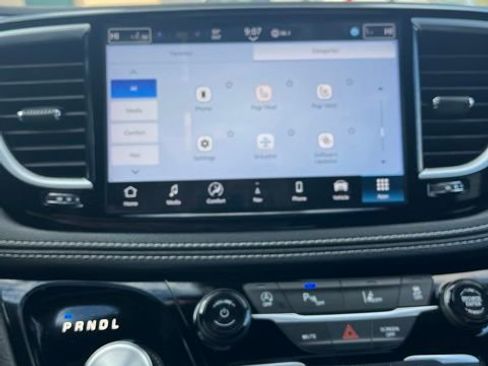 Used 2026 Chrysler Pacifica Limited w/ S Appearance Package FWD image 48