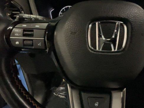 Used 2025 Honda Pilot TrailSport image 33