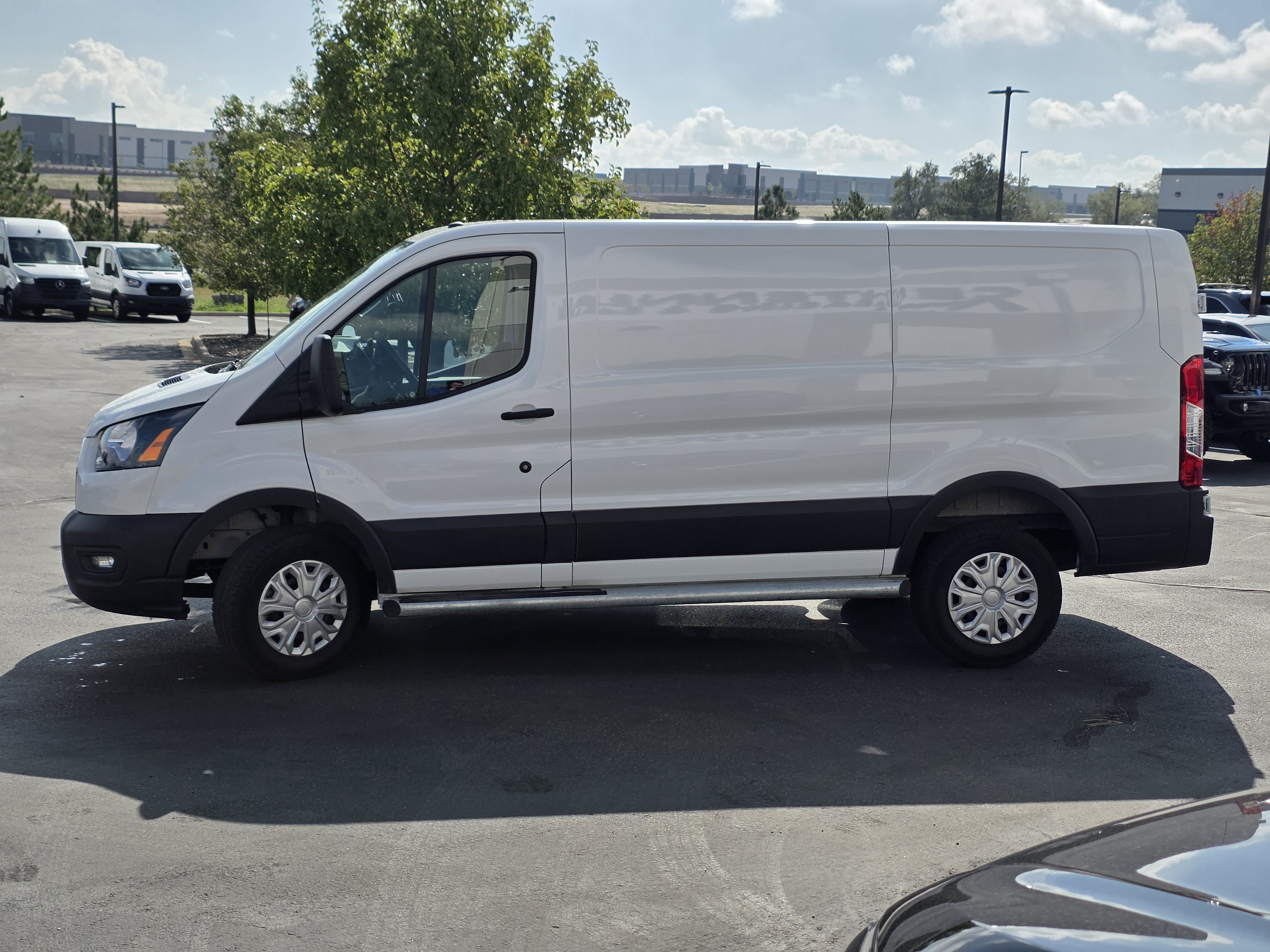 Used 2025 Ford Transit 250 Low Roof w/ Exterior Upgrade Package RWD image 4