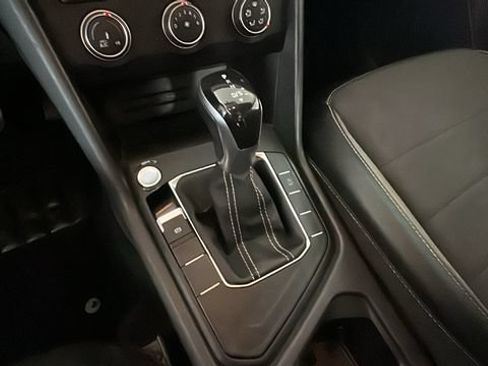 Used 2022 Volkswagen Taos SE FWD image 19